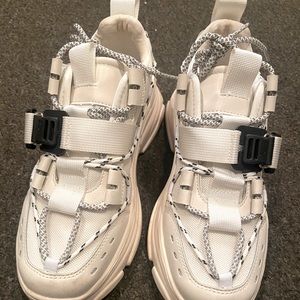 Chunky White Sneaker